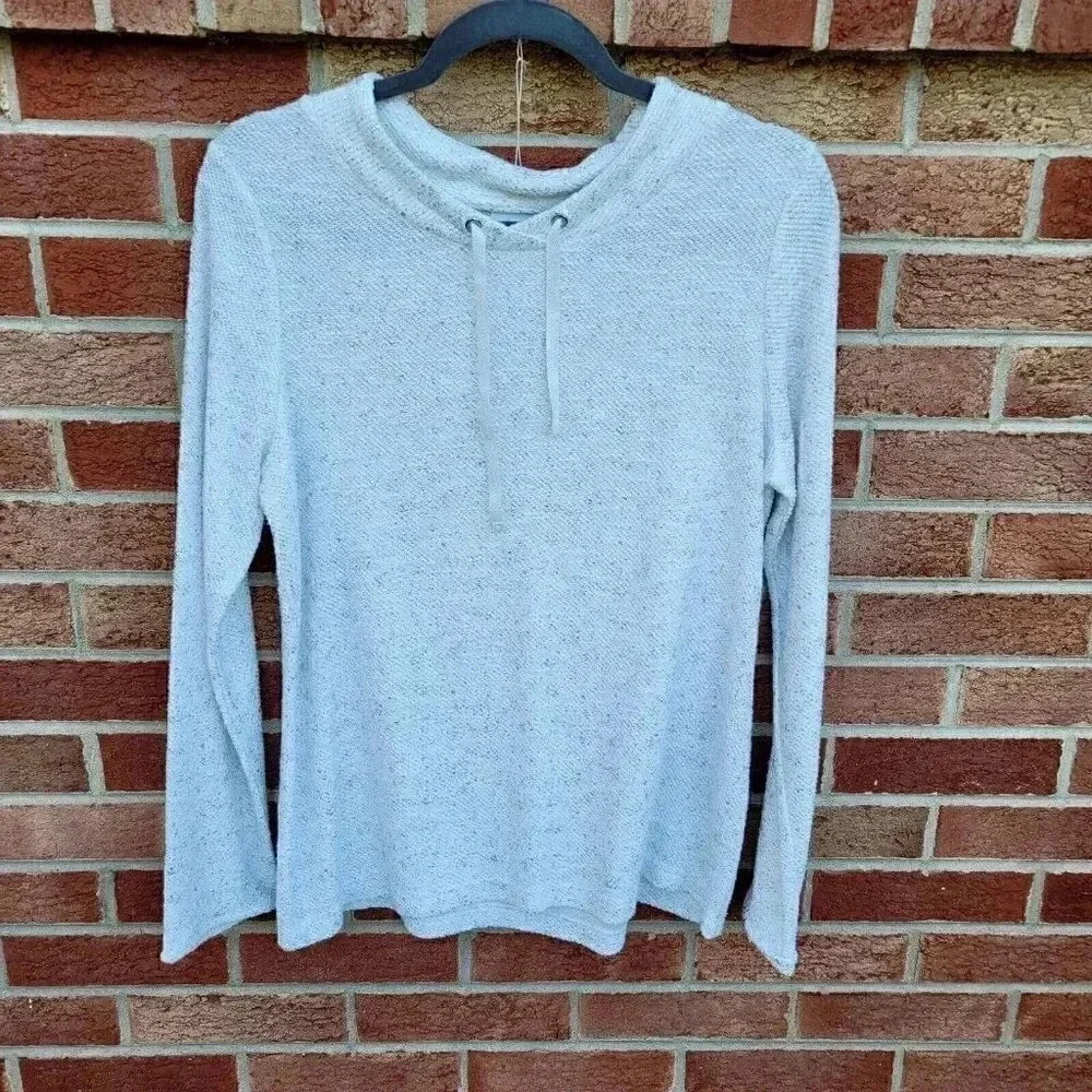 Weekends By Chico's White Pull Over Sweater Women's Size Medium Silver Metallic